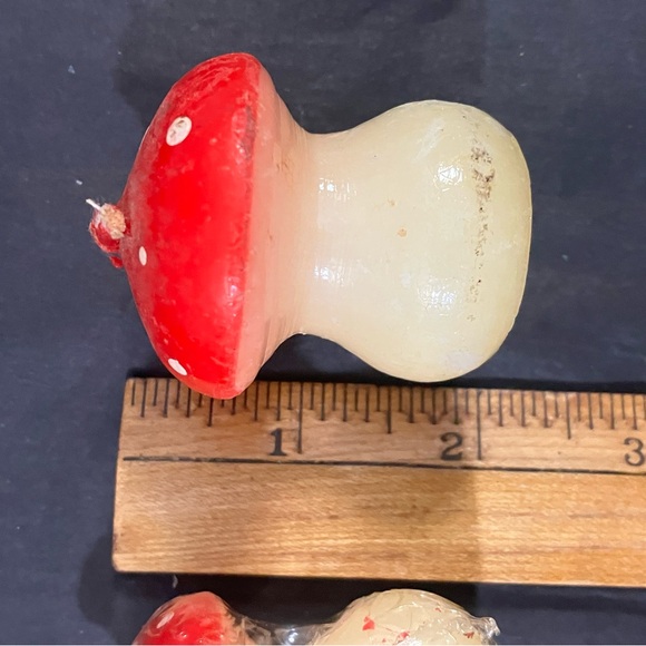 Lot of 2 Red and White Small Mushroom Candles Decor - Picture 7 of 9